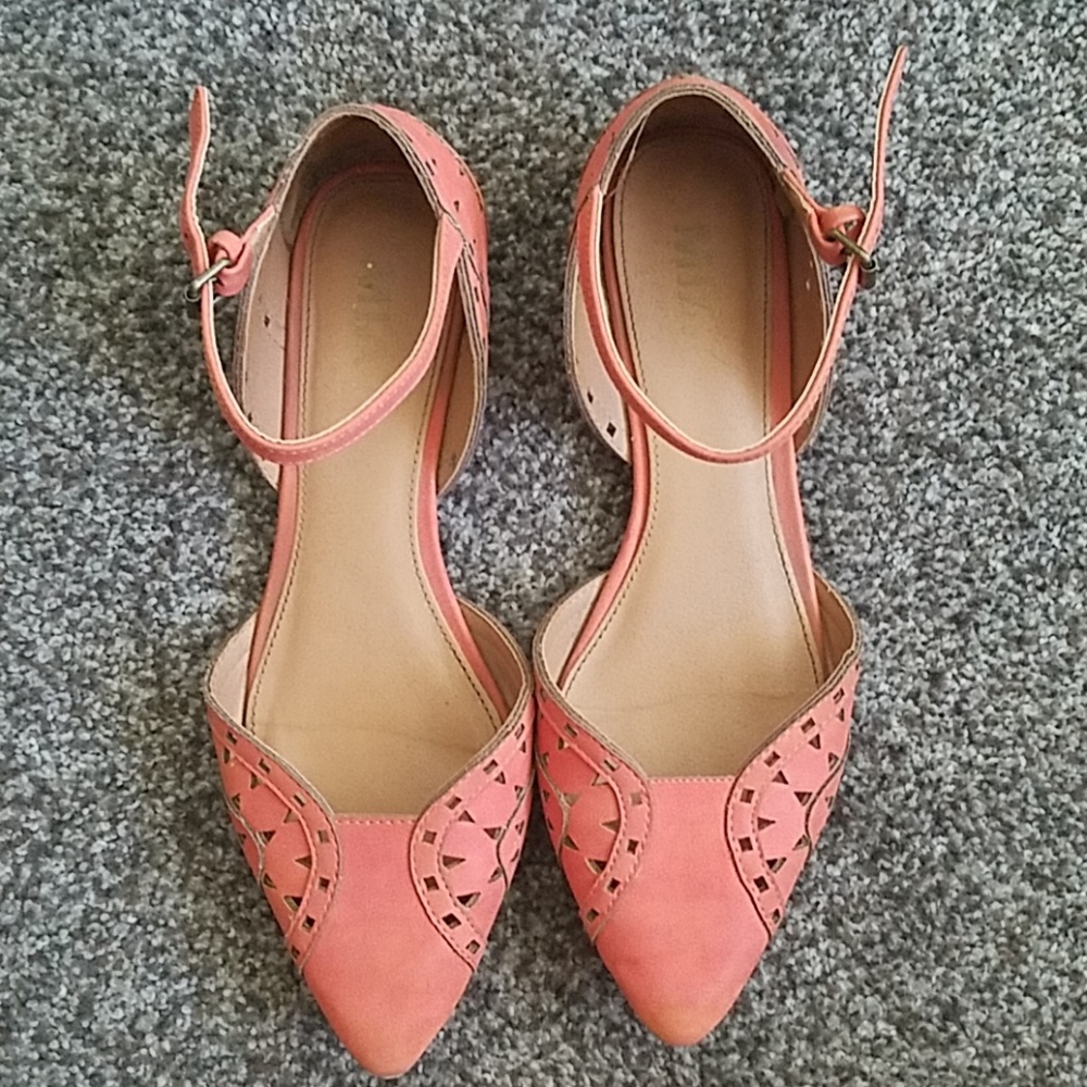 Mia Nakema Laser-Cut Flats
